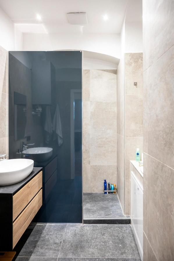 Komfortable Wohnung Schoenbrunn Vienna Luaran gambar
