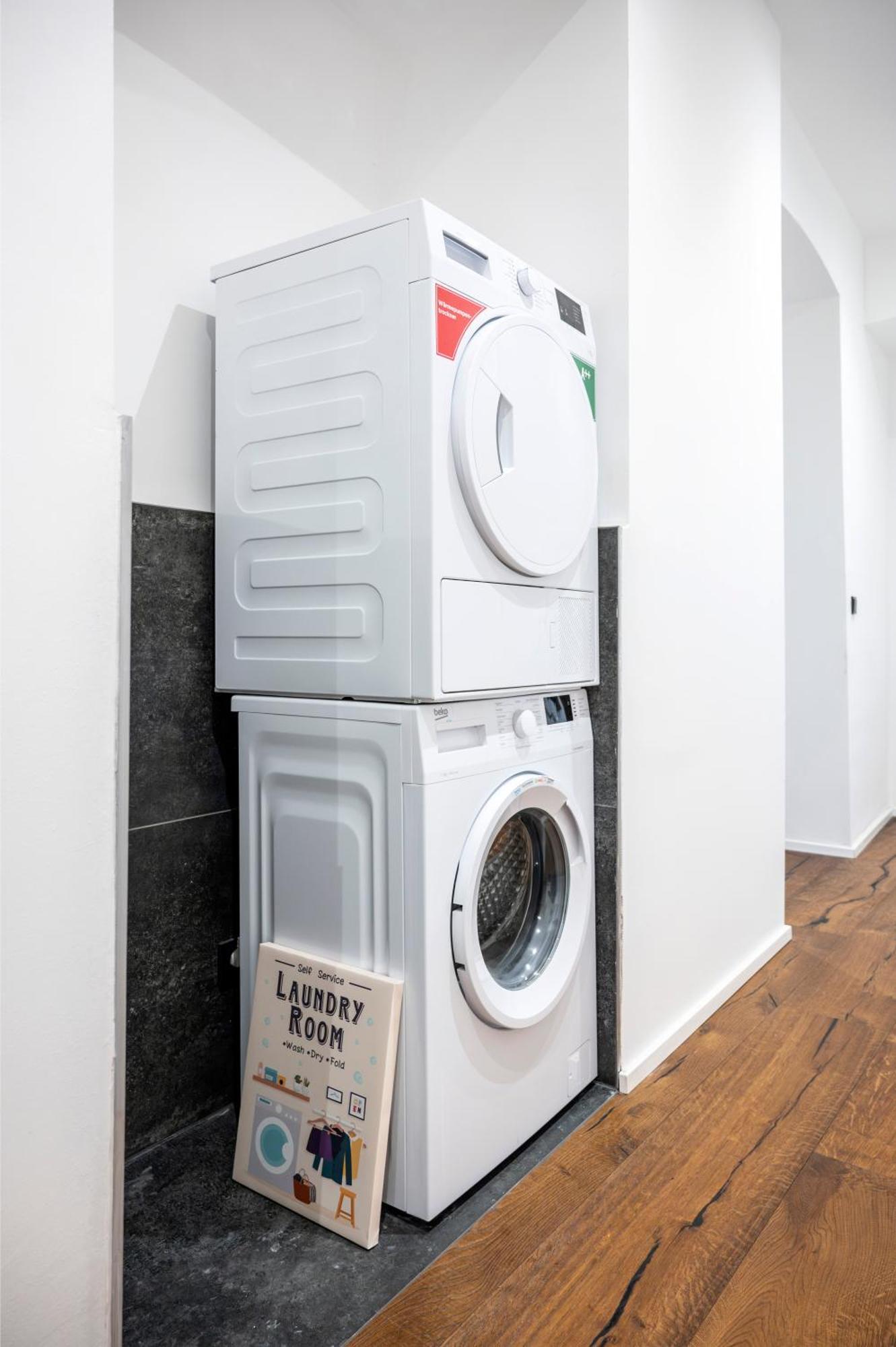 Komfortable Wohnung Schoenbrunn Vienna Luaran gambar